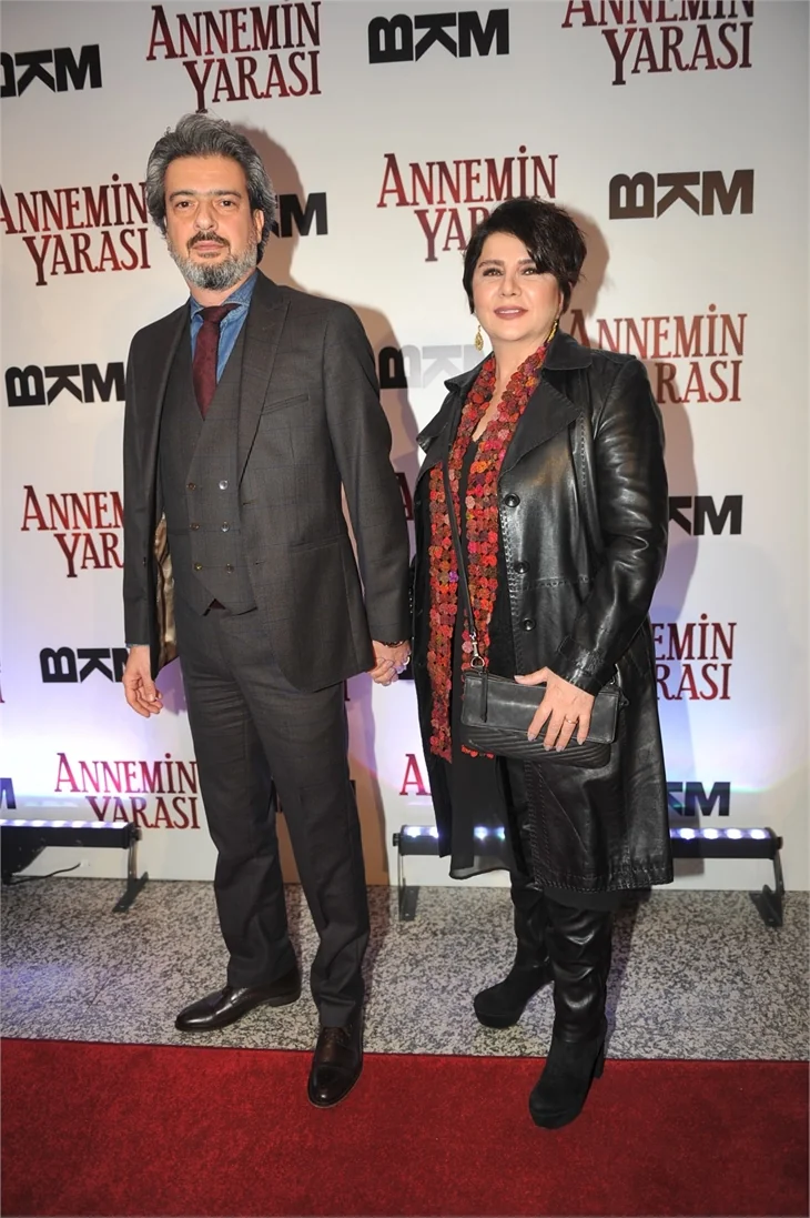 'Annemin Yarası' filminin galasına ünlü akını!