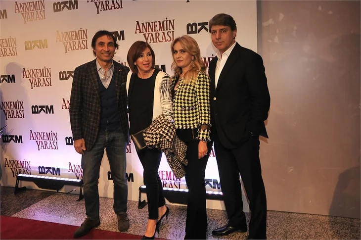 'Annemin Yarası' filminin galasına ünlü akını!