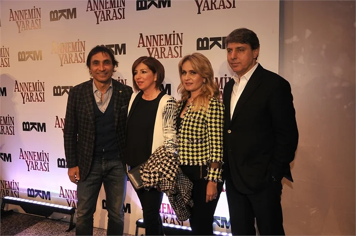 'Annemin Yarası' filminin galasına ünlü akını!