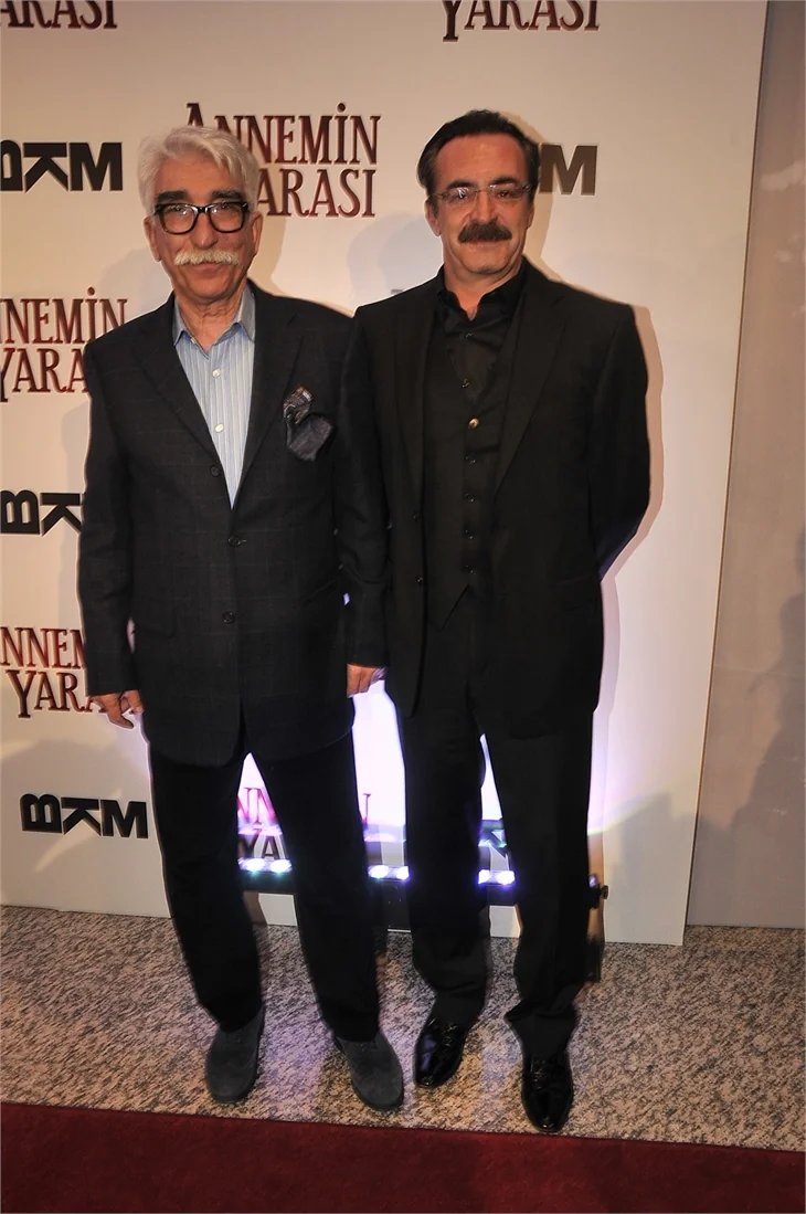 'Annemin Yarası' filminin galasına ünlü akını!