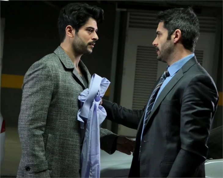 Kara Sevda'da Emir'den sert hamle!