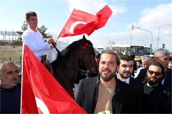 Erzurum'da Diriliş Ertuğrul izdihamı