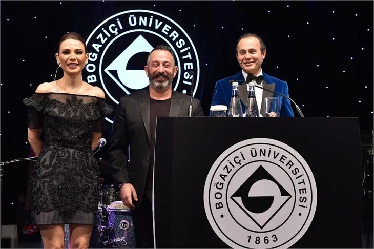 Cem Yılmaz bağış topladı!