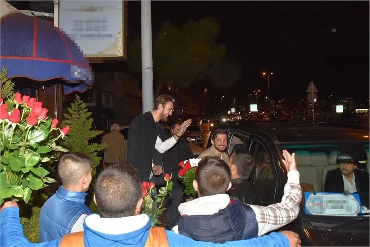Semih Erden ve Kerem Tunçeri’nin çiçekçi polemiği!