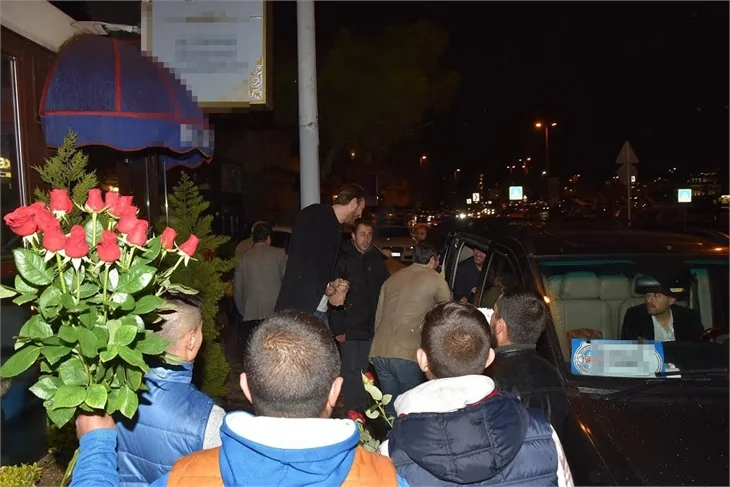 Semih Erden ve Kerem Tunçeri’nin çiçekçi polemiği!