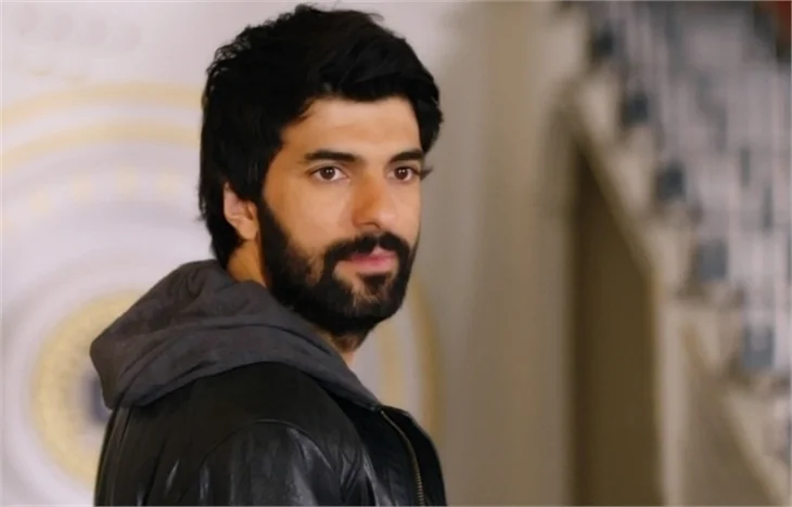 Engin Akyürek o dizide mi rol alacak?
