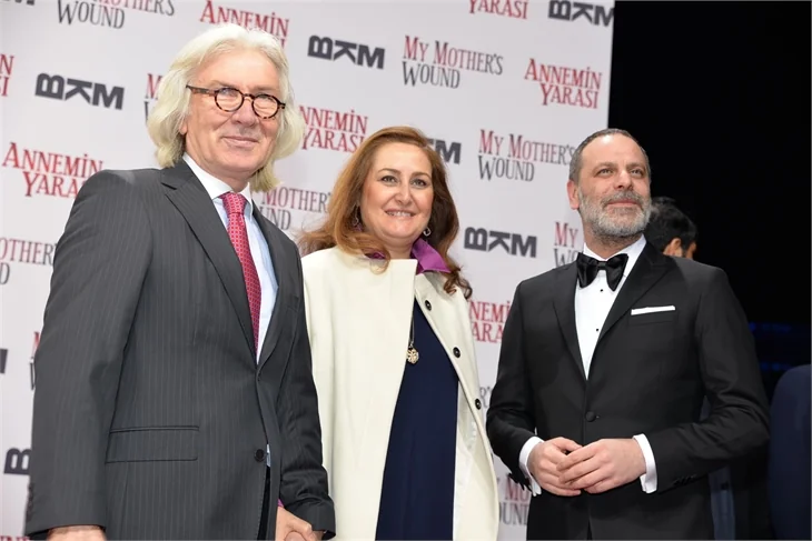 'Annemin Yarası' filmi Berlin'de gala yaptı!