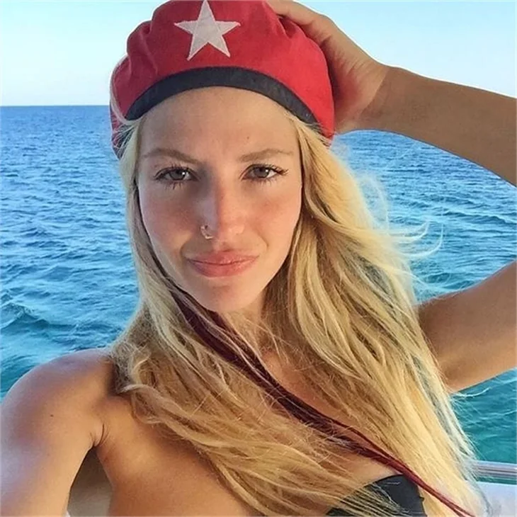 Dilara Öztunç'a doğum gününde otomobil hediye edildi