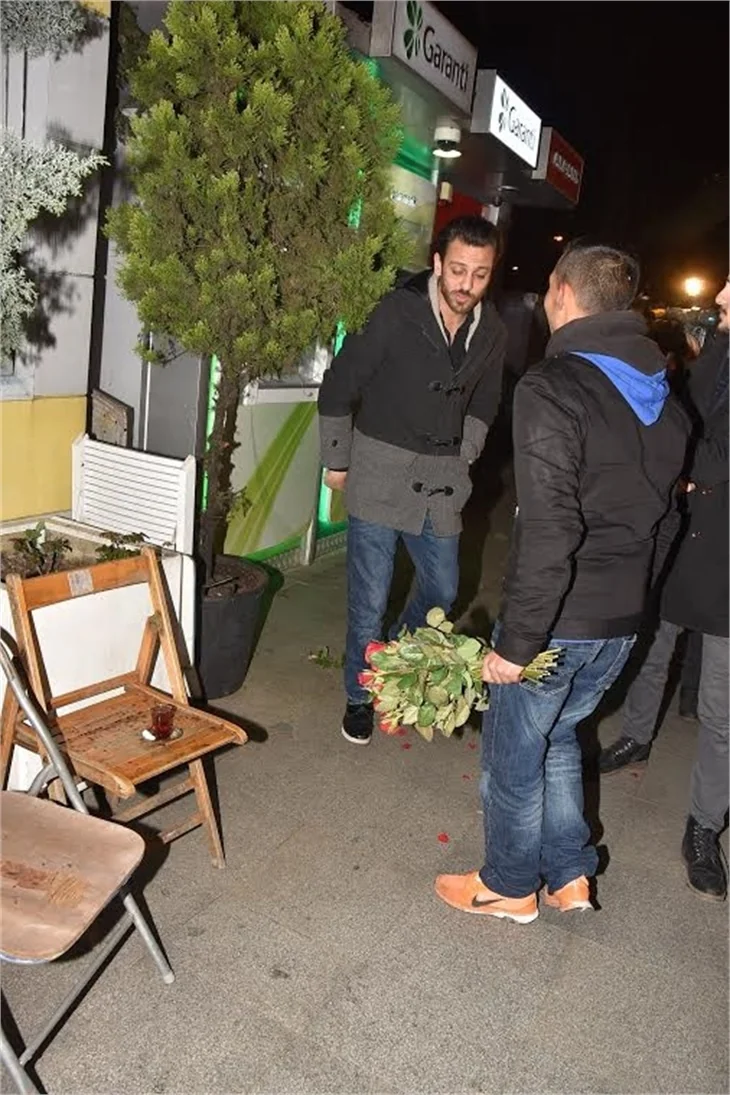 Erkan Kolçak Köstengil ve Şükran Ovalı, Şebnem Bozoklu’ya baskın yaptı