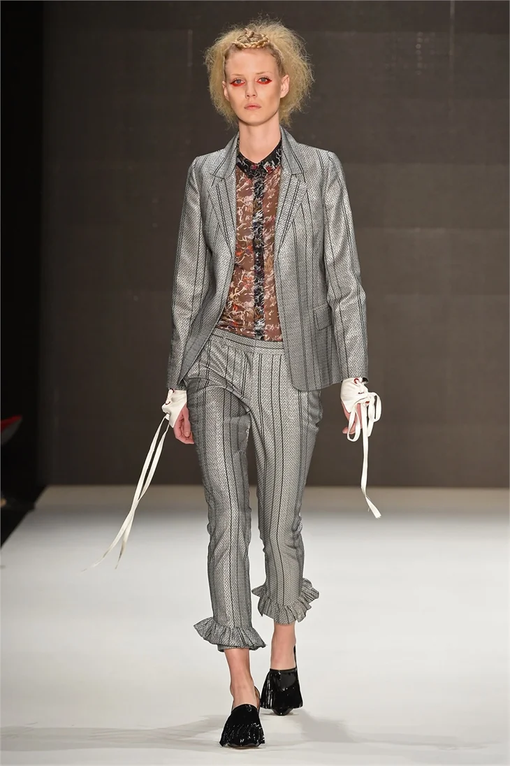 Fashion Week İstanbul devam ediyor
