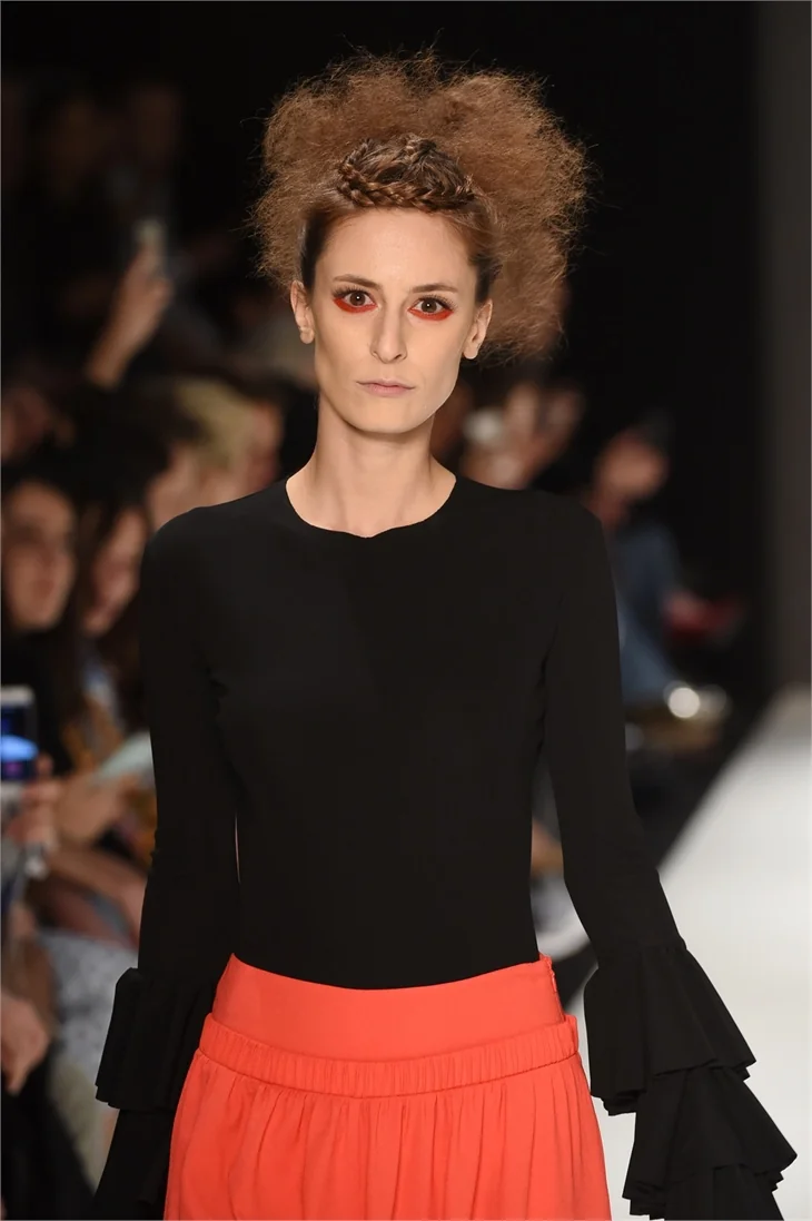 Fashion Week İstanbul devam ediyor