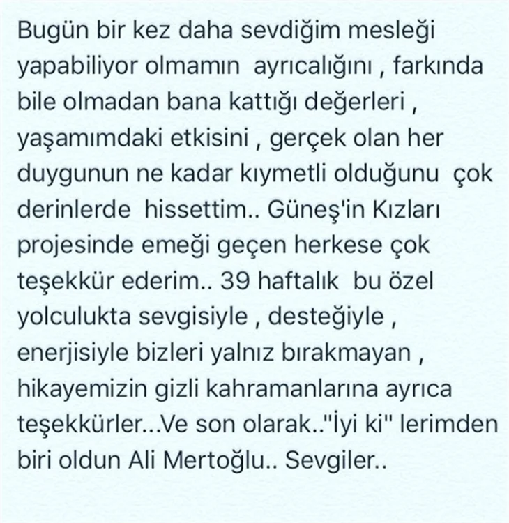Hande Erçel ve Tolga Sarıtaş'tan duygusal veda mesajı
