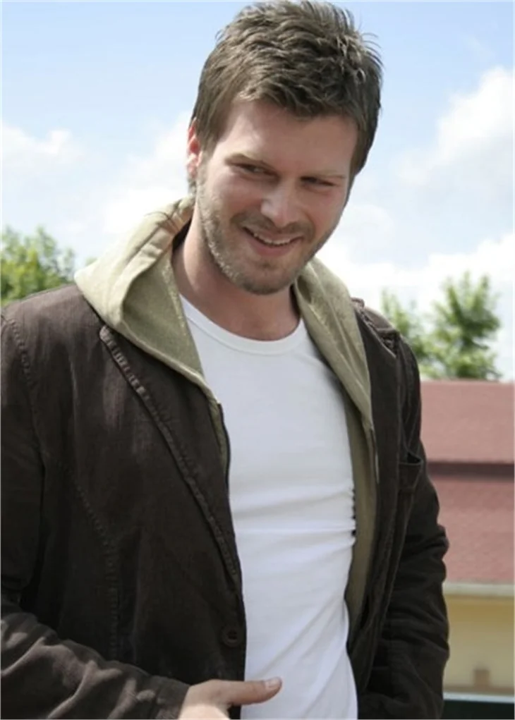 Kıvanç Tatlıtuğ yeni filminde Kenan Sofuoğlu'nu oynayacak