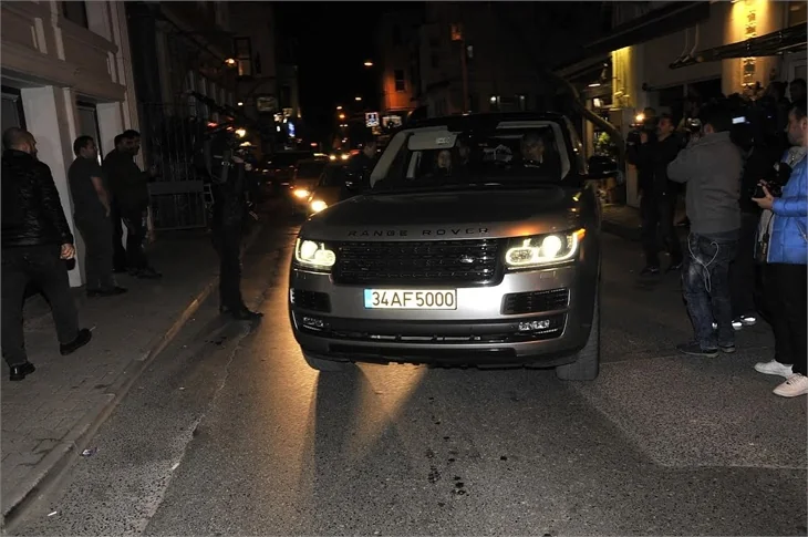 Patron Acun Ilıcalı'dan ekip yemeği!