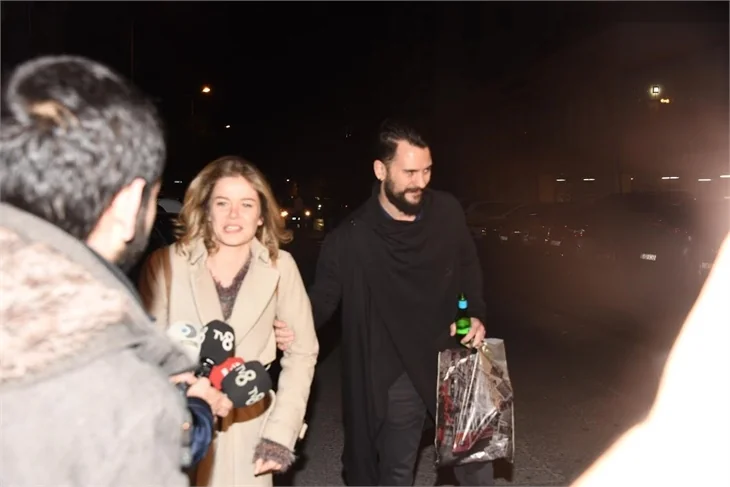 Burcu Biricik'i muhabirlerden nişanlısı kaçırdı!