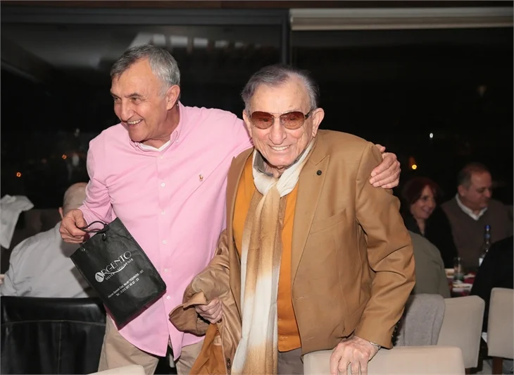 Mustafa Alabora yeni yaşını kutladı!
