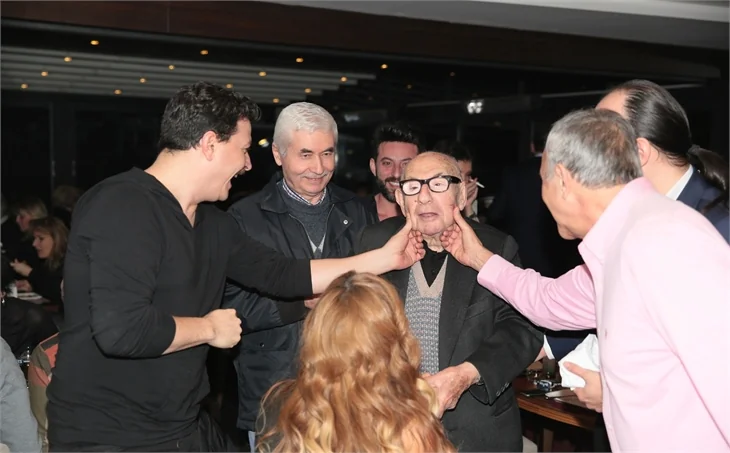 Mustafa Alabora yeni yaşını kutladı!