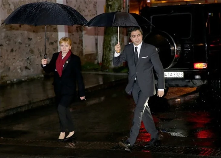 Başbakan sanatçıları ağırladı!