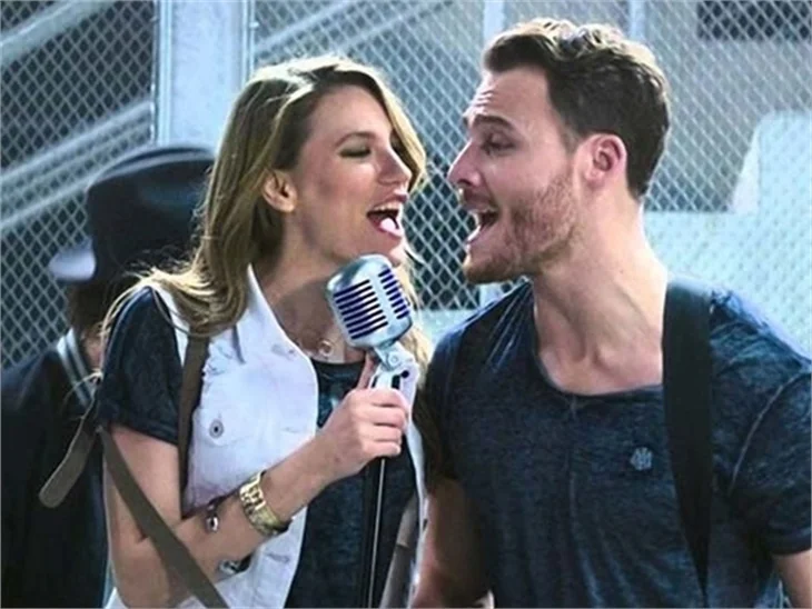 Kerem Bürsin: Serenay'ın sevişmesine karışmam