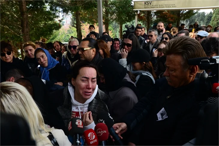 Mezdeke dansçısı Aynur Kanbur son yolculuğuna uğurlandı