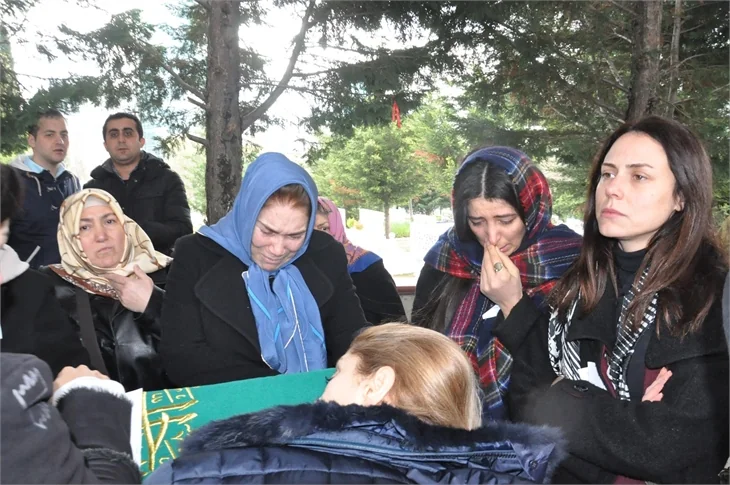 Mezdeke dansçısı Aynur Kanbur son yolculuğuna uğurlandı