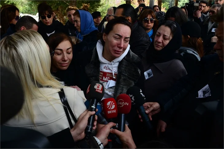 Mezdeke dansçısı Aynur Kanbur son yolculuğuna uğurlandı