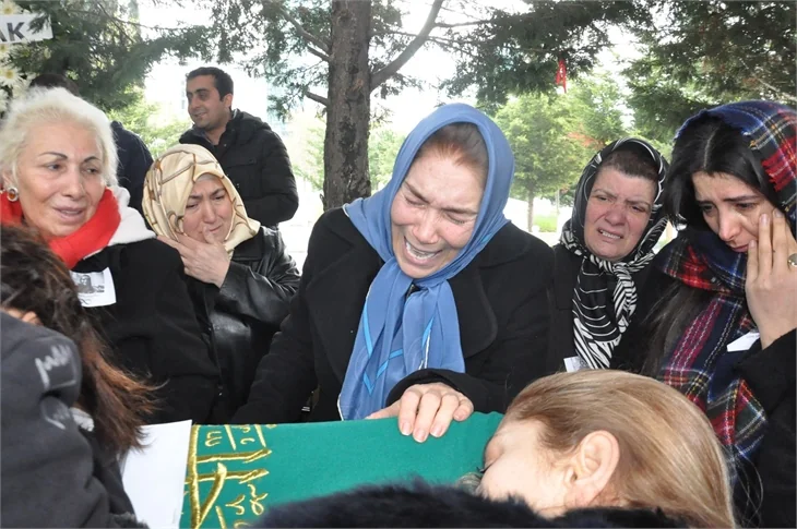 Mezdeke dansçısı Aynur Kanbur son yolculuğuna uğurlandı