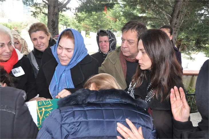 Mezdeke dansçısı Aynur Kanbur son yolculuğuna uğurlandı