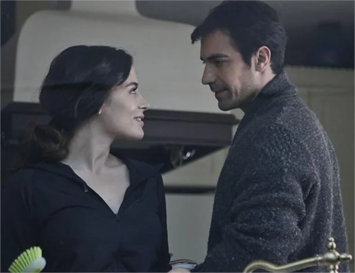 Kördüğüm oyuncularıyla çok özel!