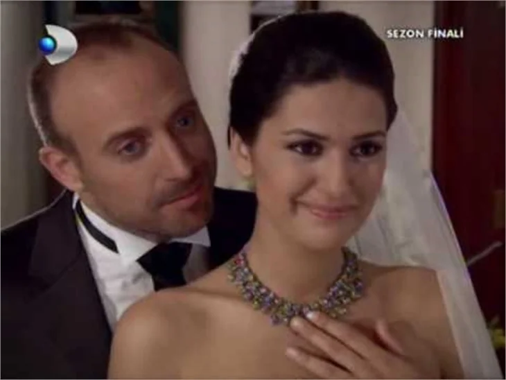 Bergüzar Korel ve Halit Ergenç'in 'reklam' davası sürüyor