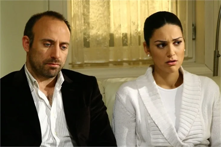 Bergüzar Korel ve Halit Ergenç'in 'reklam' davası sürüyor