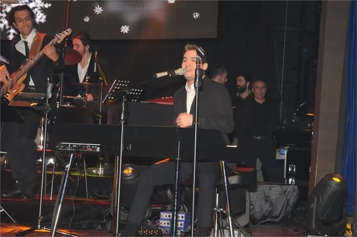 Kayahan doğum gününde unutulmadı!