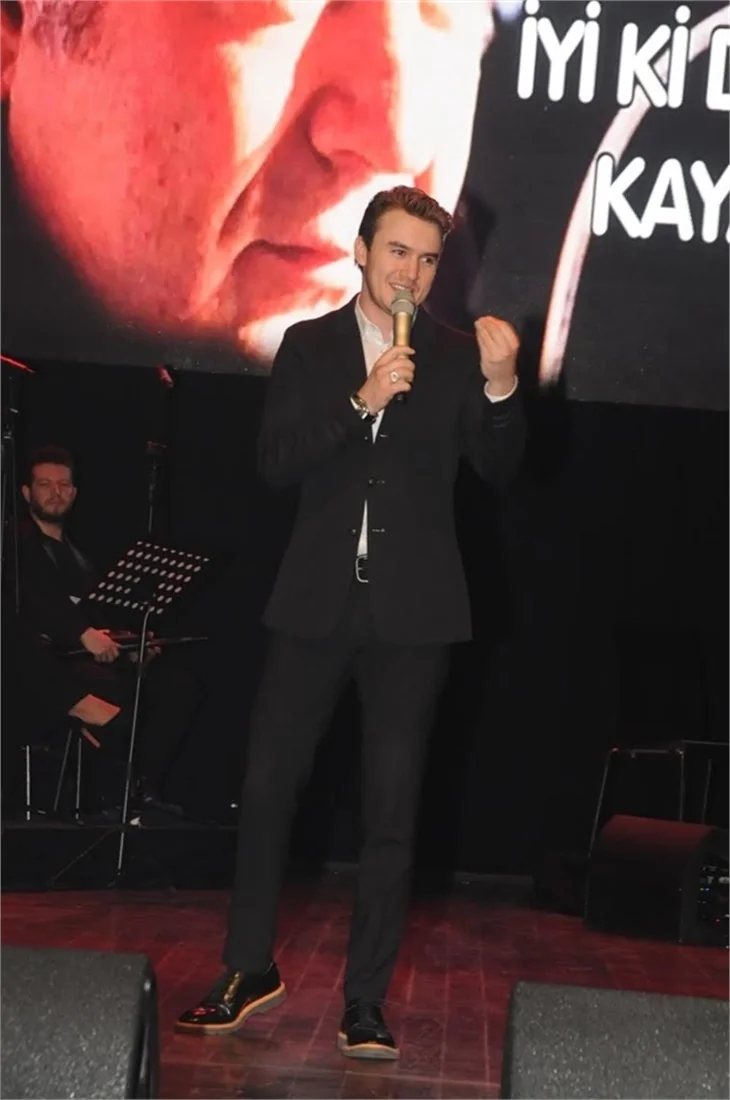Kayahan doğum gününde unutulmadı!