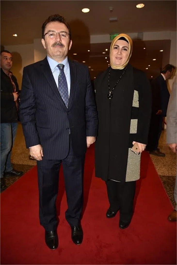 ''Somuncu Baba Aşkın Sırrı'' nın galasına ünlü akını!