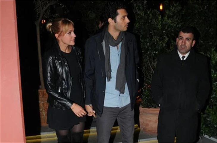 Meryem Uzerli sevgilisi Alp Özcan'la el ele görüntülendi