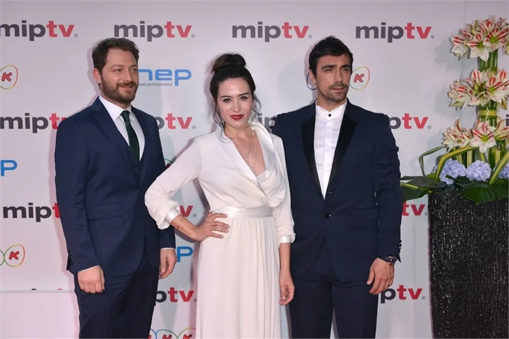 Kördüğüm Cannes'da kırmızı halıda!