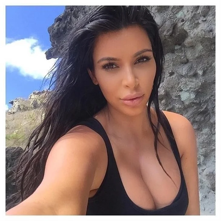 Kim Kardashian Ermenistan için dua istedi