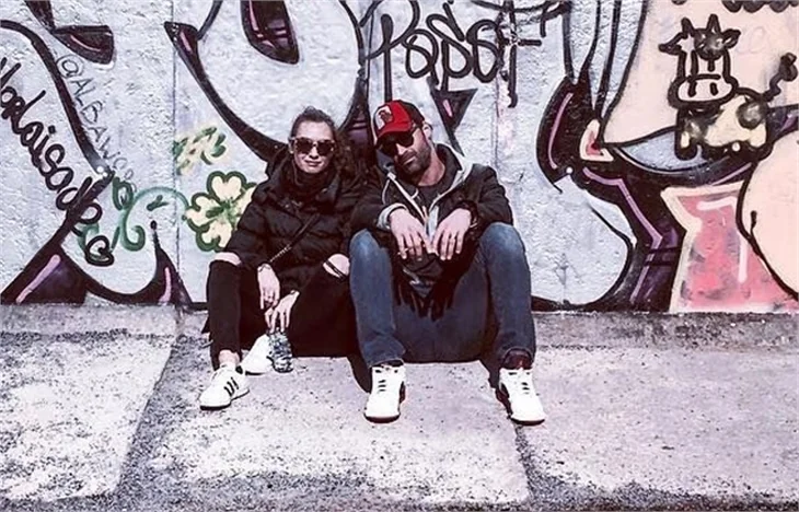 Birce Akalay ile Sarp Levendoğlu'ndan Berlin'de aşk pozu!