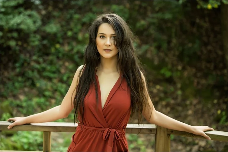 Bulgar güzeli Gülsim Ali..