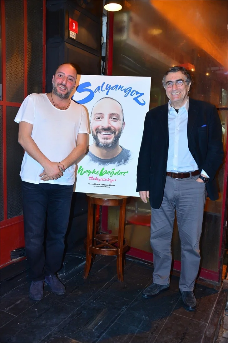 Ünlüleri bir araya getiren davet!
