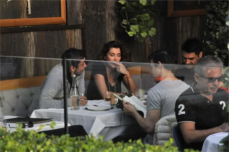 Deniz Akkaya ve Murat Varol'un kahve keyfi!
