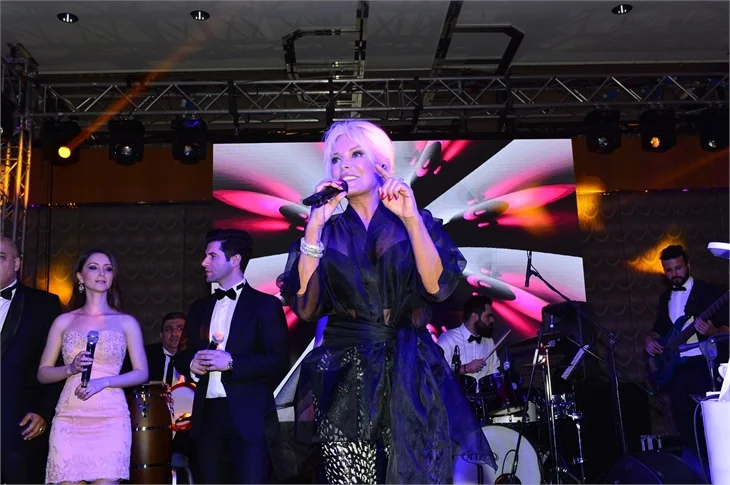 Ajda Pekkan ve ENBE Orkestrası'ndan müthiş konser!