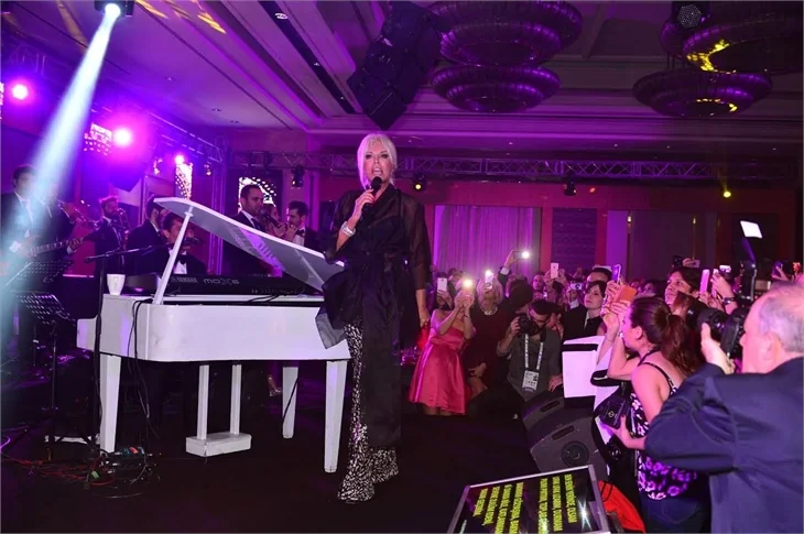 Ajda Pekkan ve ENBE Orkestrası'ndan müthiş konser!