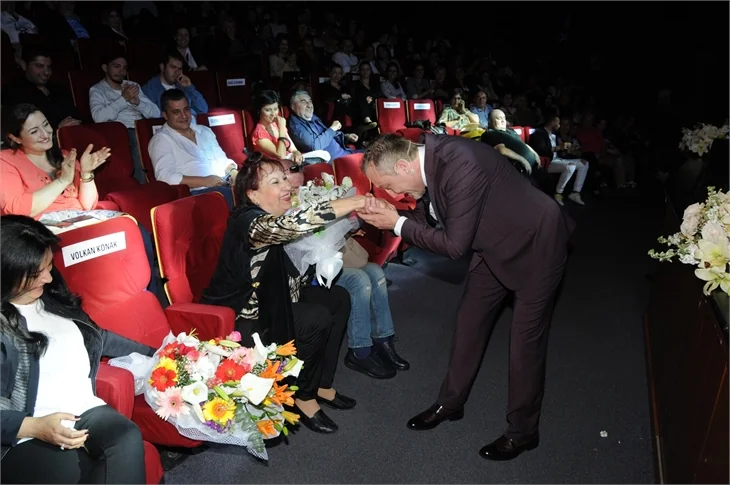 "Bir Dileğim Var" grubuna ünlülerden büyük destek!