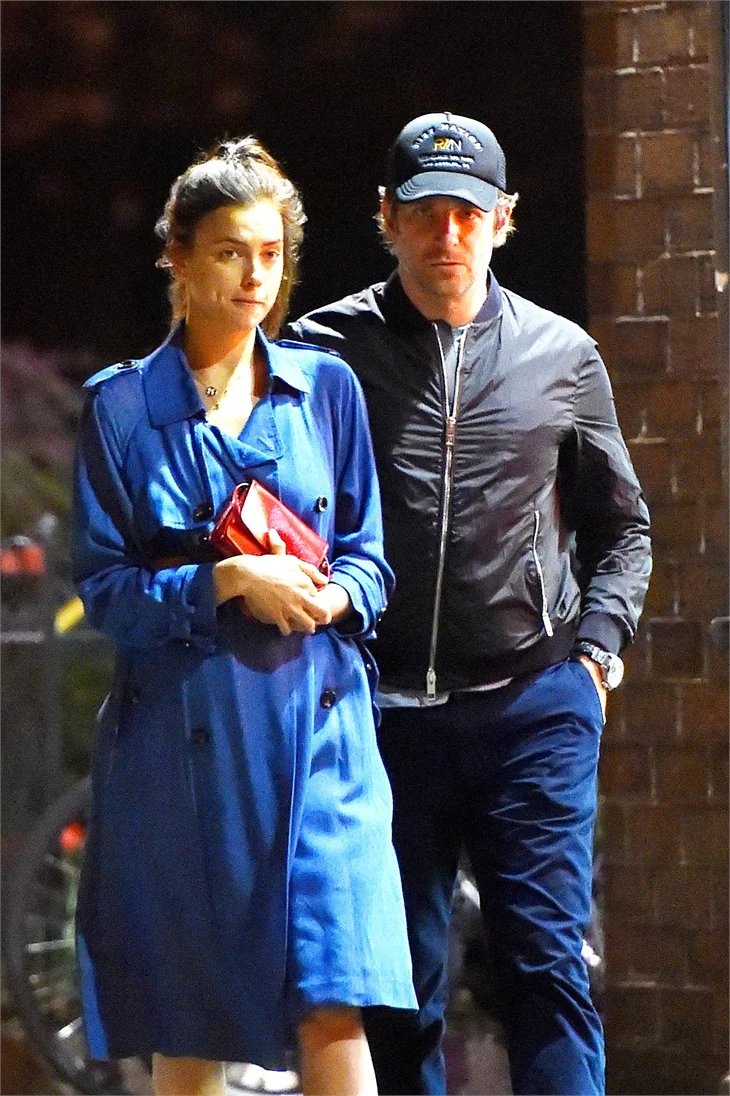 Bradley Cooper ile Irina Shayk sokak ortasında aşka geldi!