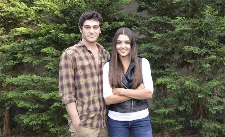 Hande Erçel ile  Burak Deniz başrolde!