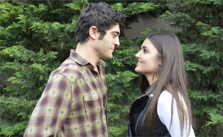 Hande Erçel ile  Burak Deniz başrolde!