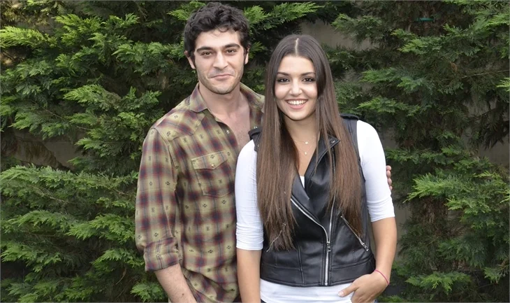 Hande Erçel ile  Burak Deniz başrolde!