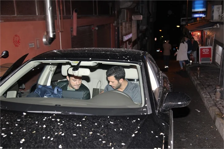 Kiralık Aşk birarada! Onur Büyüktopçu'nun doğum gününü kutladılar!