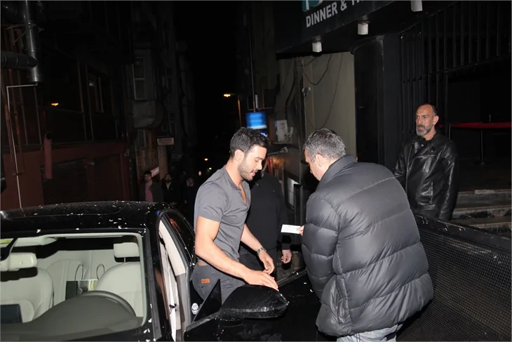 Kiralık Aşk birarada! Onur Büyüktopçu'nun doğum gününü kutladılar!
